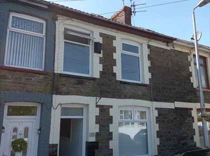 3 Bed Terraced House, New Street, CF43