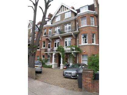 3 Bed Flat, Trouville Road, SW4