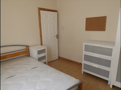 4 Bed Terraced House, Ashton Street, PR2