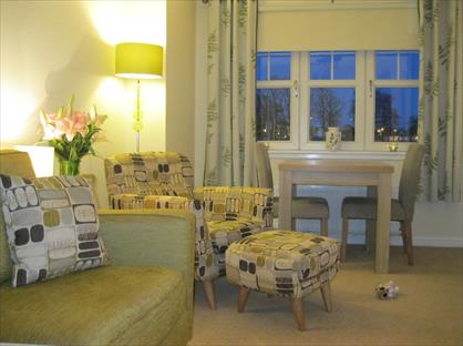 2 Bed Flat, Endrick Court, FK5