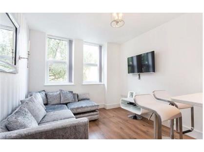 2 Bed Flat, Mercury Gardens, RM1