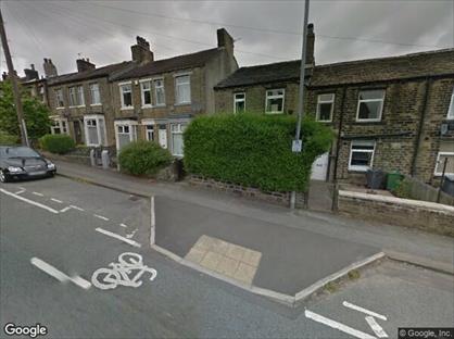 2 Bed Terraced House, New Hey Road, HD3