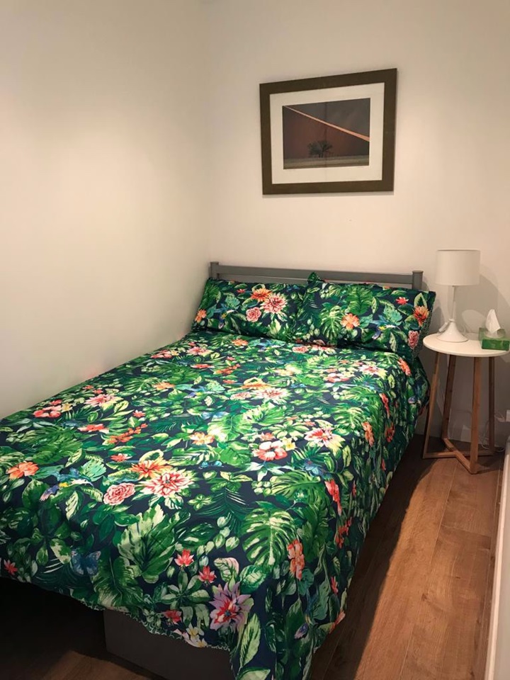 Twickenham Studio Flat, Garden, TW1 To Rent Now for £1,100.00 p/m