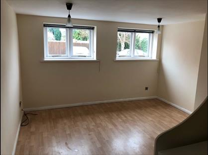 1 Bed Flat, Kings Road, WR11