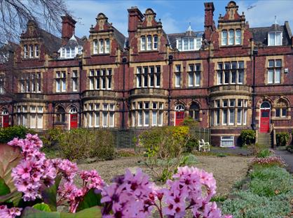 4 Bed Maisonette, Otley Road, LS16