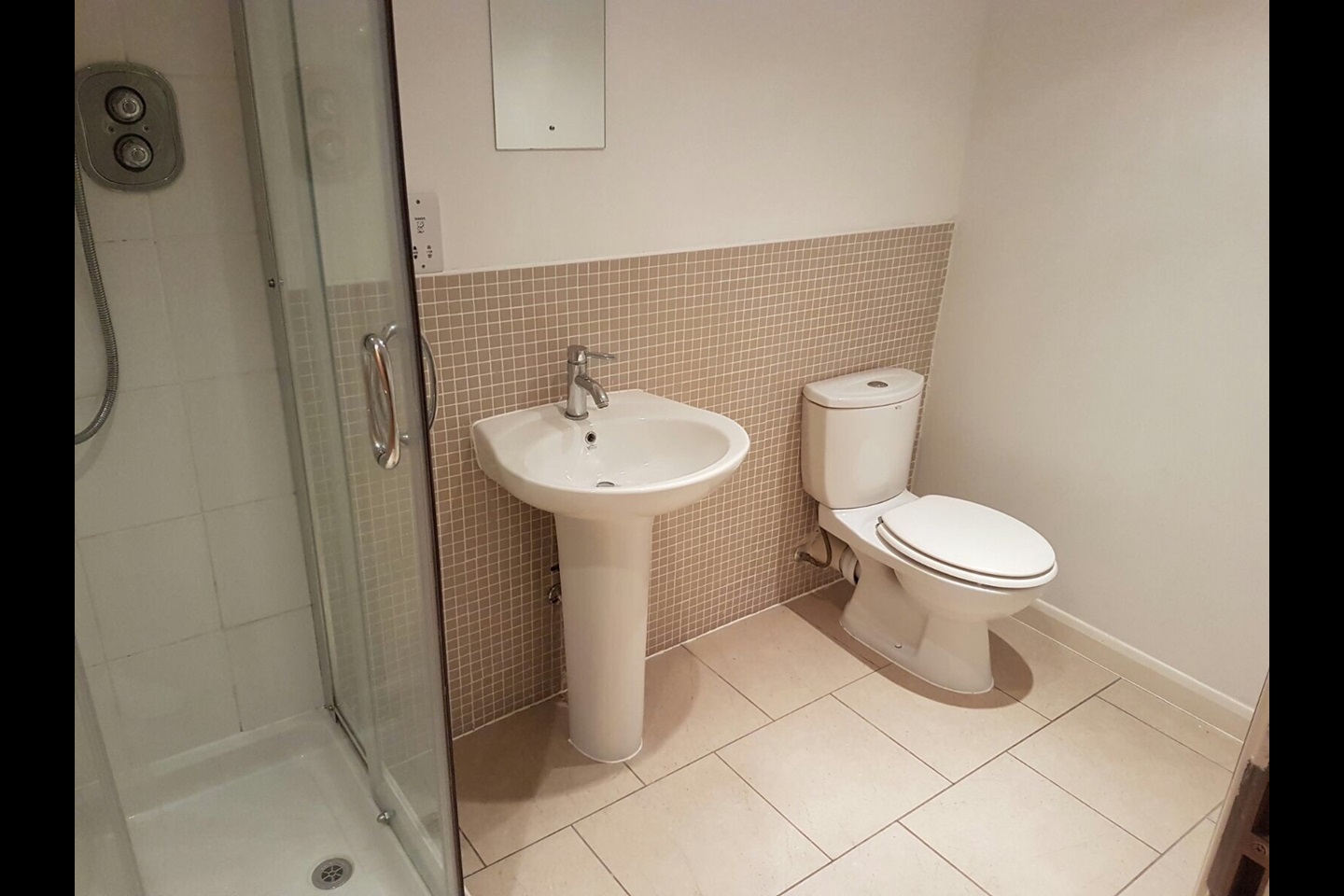 2 Bed Flat, Derby Riverside, DE1 photo 4
