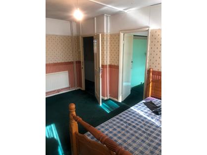 Room in a Shared Flat, Greenford Avenue, W7