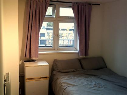 Room in a Shared Flat, Lisle Court, NW2
