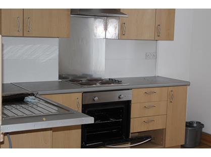 1 Bed Flat, Southgate, WF13