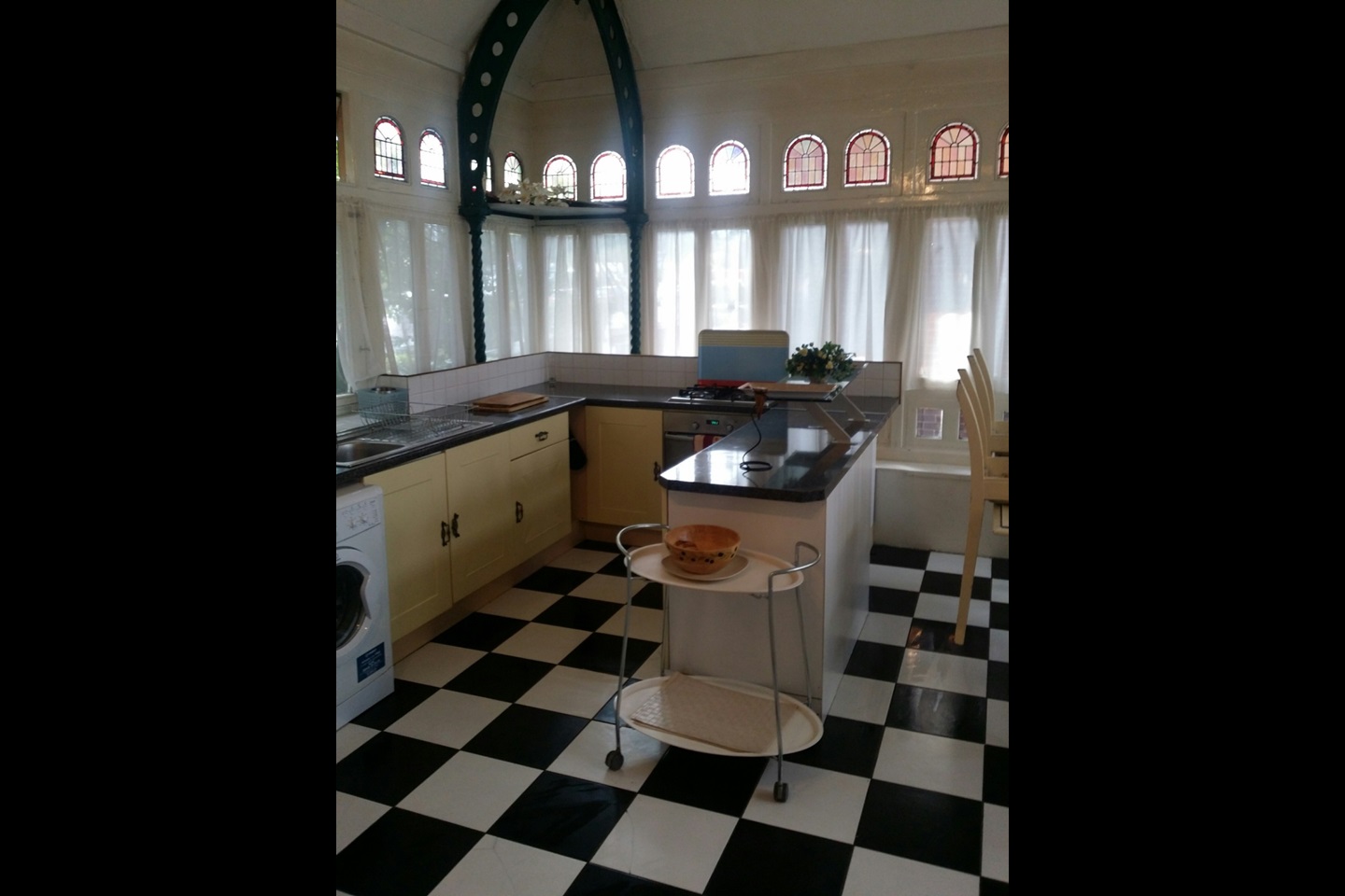 2 Bed Flat, Granville Road, LE1 photo 2