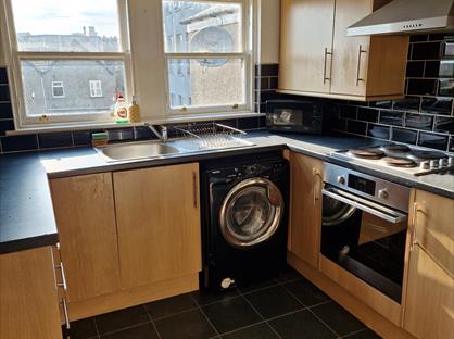 2 Bed Flat, Christie Street, PA1