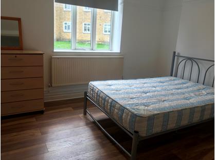 Room in a Shared Flat, Sir Alexander Road, W3
