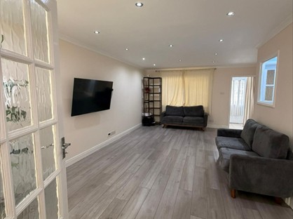 3 Bed Terraced House, South Road, DA8