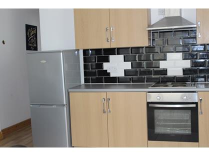 1 Bed Flat, Southgate, WF13