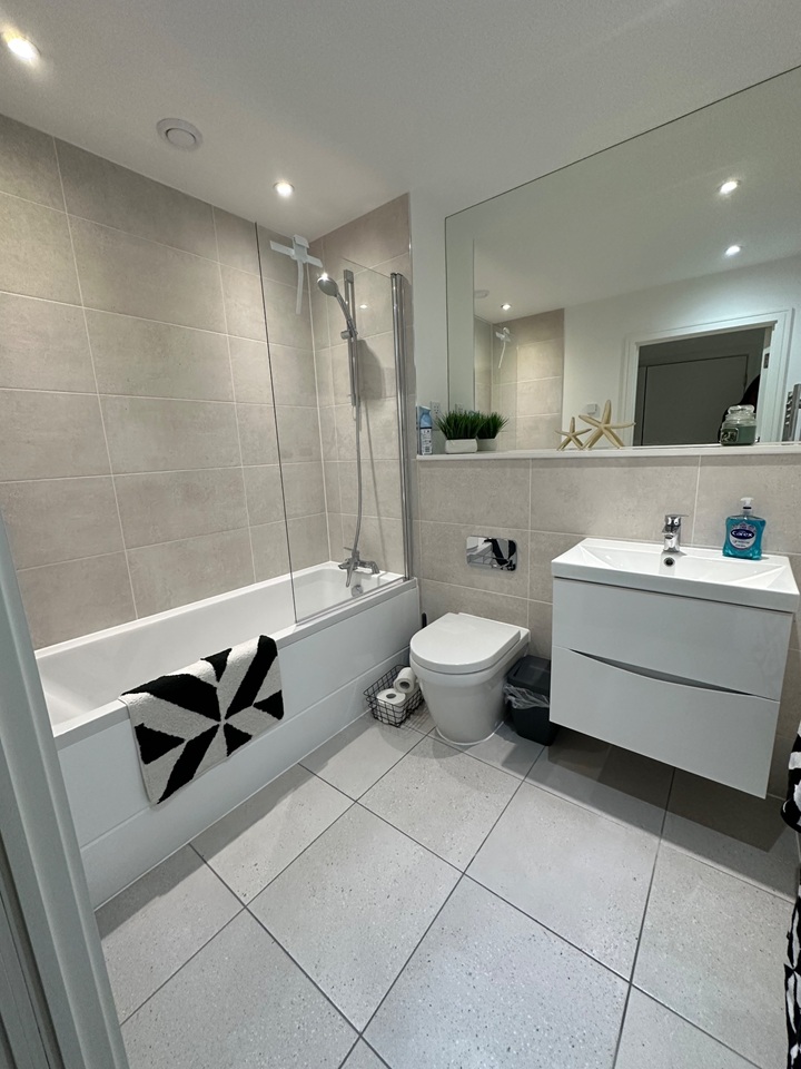 Additional image 9 of 2 Bed Flat, Thomas Blake Avenue, SO14, N1 7GU