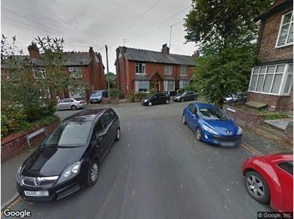 5 Bed Flat, The Crescent, M25