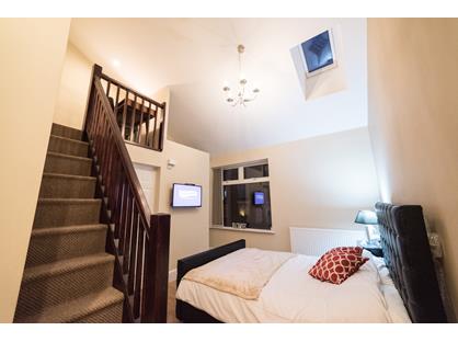 Room in a Shared House, Gradwell Street, SK3