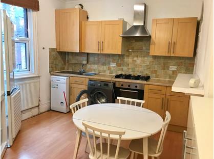 2 Bed Flat, Mitcham Lane, SW16