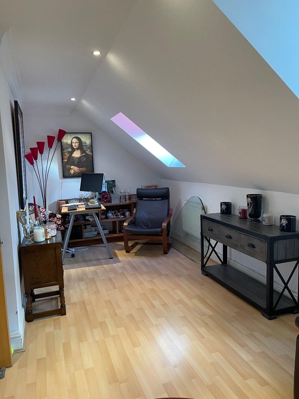 2 Bed Flat, Castle Gate, RG1 photo 3