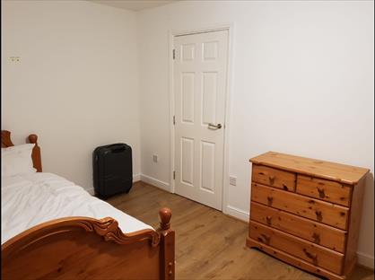 1 Bed Flat, Coleridge Street, L6