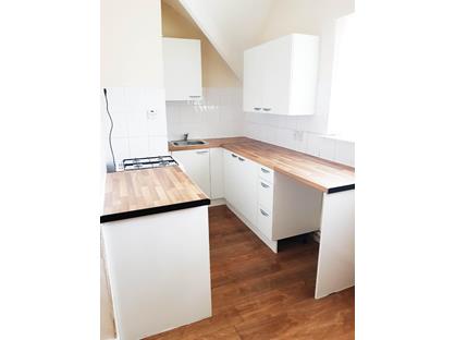 1 Bed Flat, Wellington Street West, M7