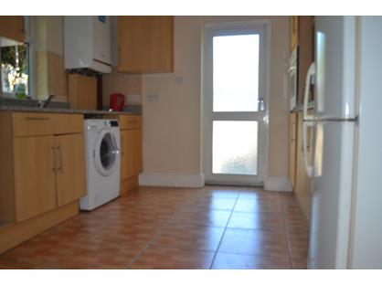 1 Bed Flat, Helvetia Street, SE6