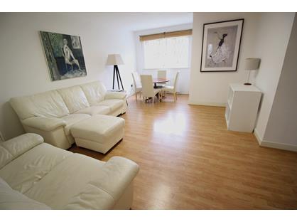 2 Bed Flat, Norwood Close, NW2
