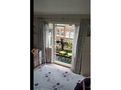 Room in a Shared House, Broomwood Road, SW11