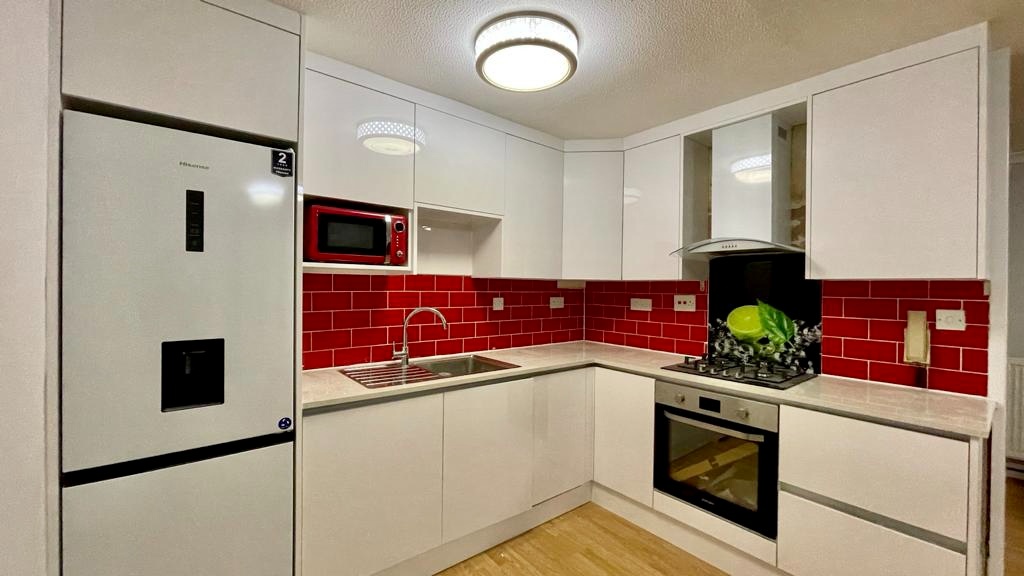 Additional image 11 of 1 Bed Flat, Kingfisher Place, RG1, N1 7GU