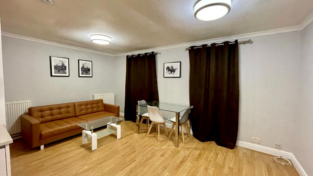 Additional image 6 of 1 Bed Flat, Kingfisher Place, RG1, N1 7GU