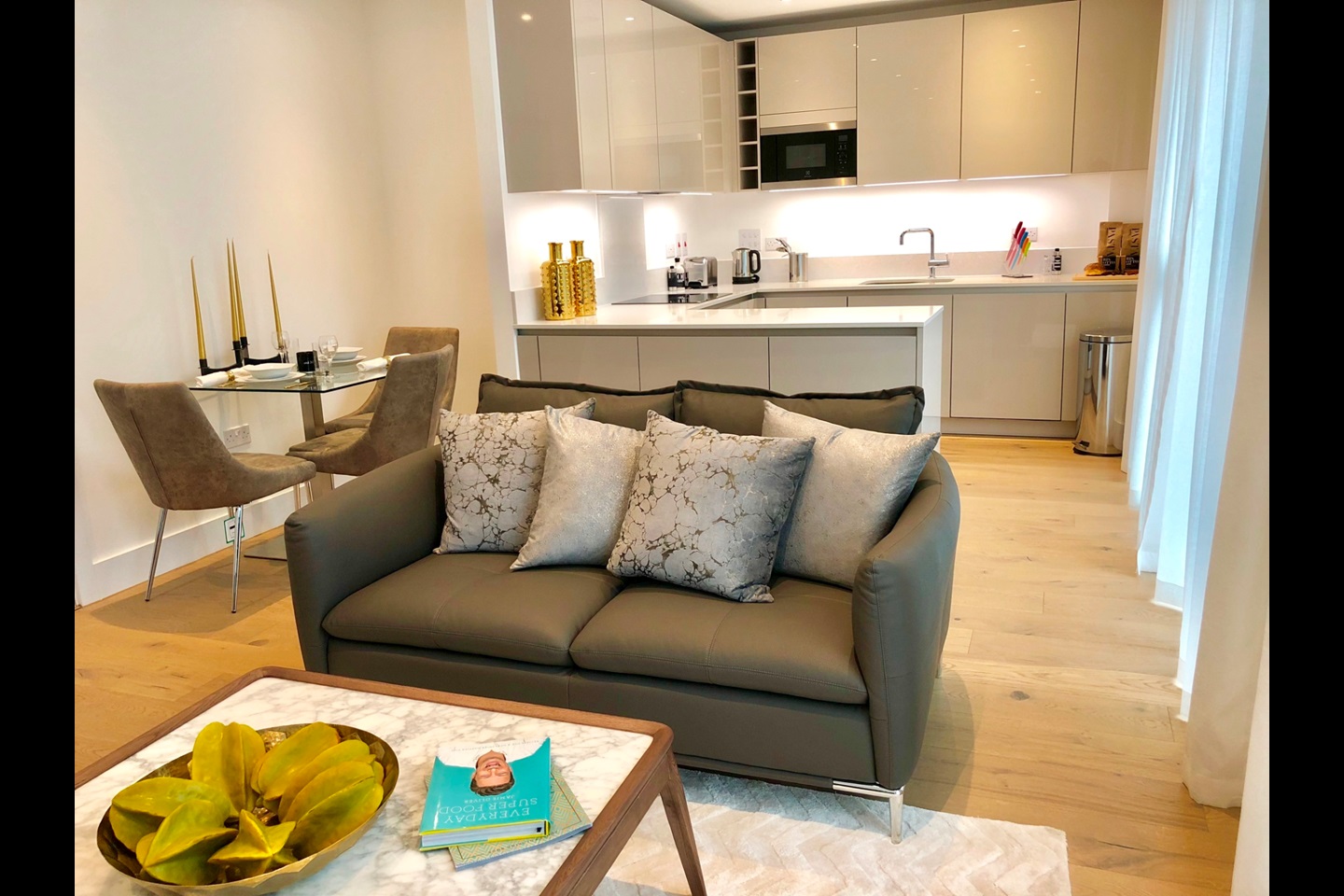 2 Bed Flat, Rochester Place, NW1 photo 3