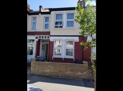 Room in a Shared House, Capri Road, CR0
