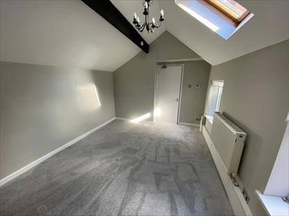 1 Bed Flat, Kirkgate, LS21