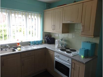 Studio Flat, Oxford Street, WF17