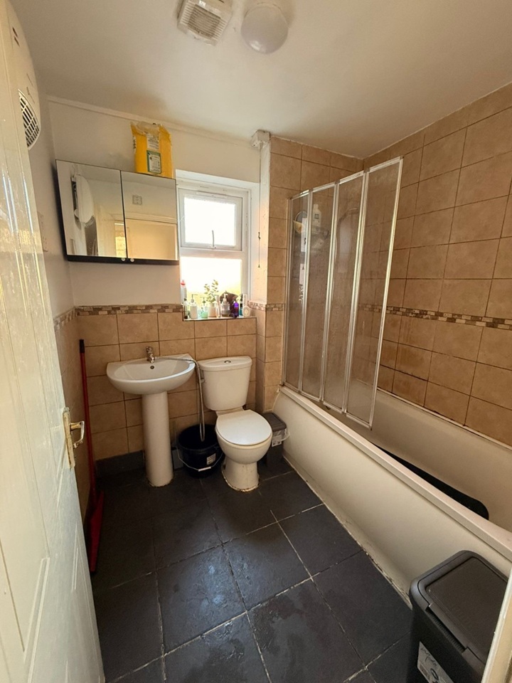 Additional image 7 of 2 Bed Flat, Canal Basin, CV1, N1 7GU