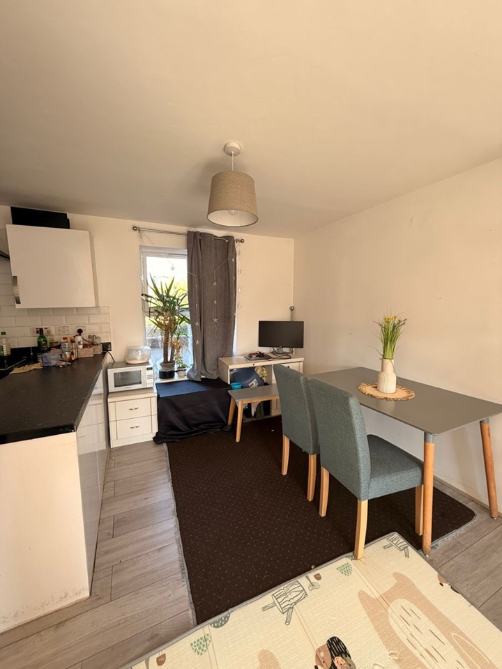 2 Bed Flat, Canal Basin, CV1, N1 7GU