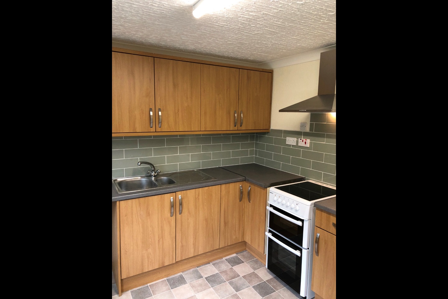 Bottesford, Scunthorpe 2 Bed End Terrace, Rileston Place, DN16 To