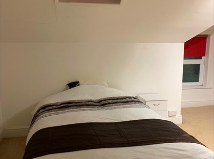 6 Bed Semi-Detached House, Singleton Road, M7