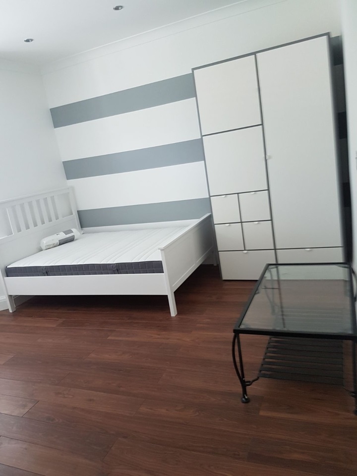 Northolt Studio Flat, Old Ruislip Road, UB5 To Rent Now for £900.00 p/m