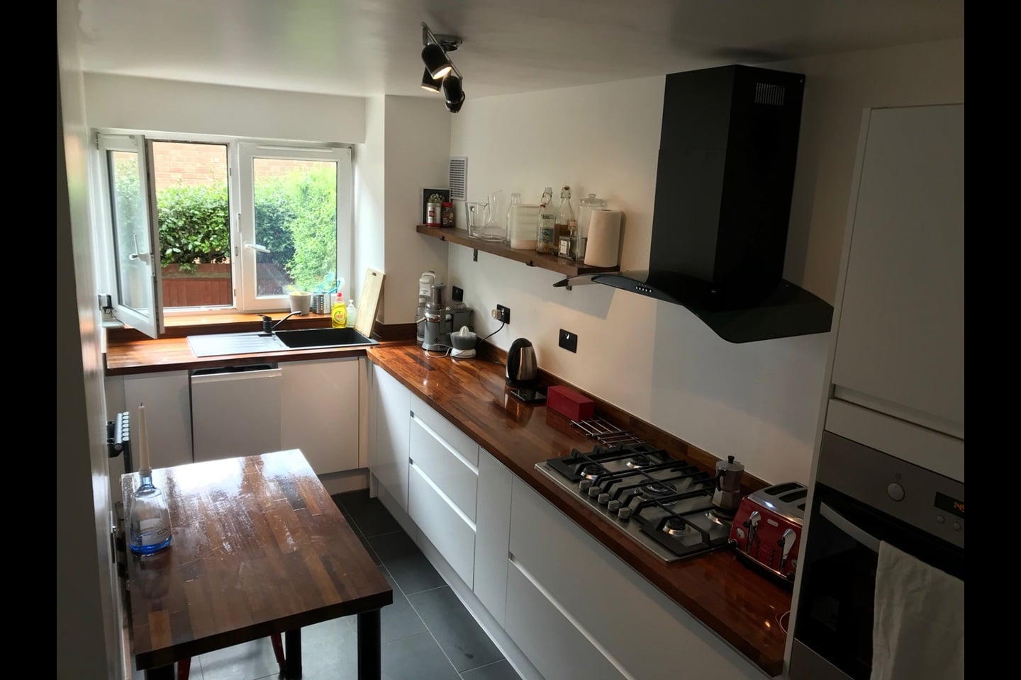 2 Bed Flat, Hillery Close, SE17