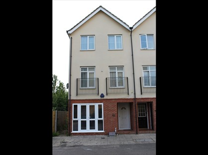 Room in a Shared House, Cedar Close, IG1