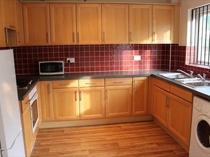 Room in a Shared House, Cedar Close, IG1