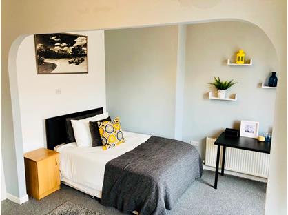 Room in a Shared Flat, Picton Road, L15