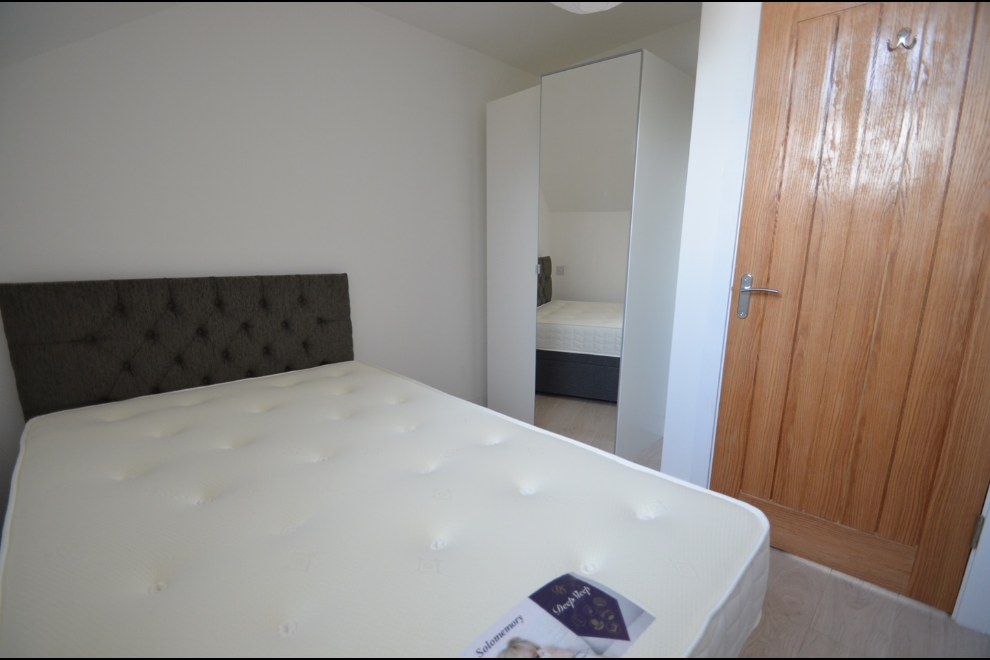 2 Bed Flat, Century House, LE2 photo 5