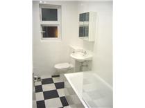 1 Bed Flat, Bath Close, SE15