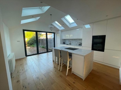 3 Bed Terraced House, Longford Close, TW12