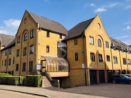 2 Bed Flat, Kennet Street, E1W