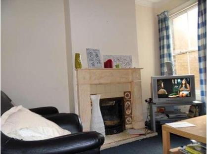 4 Bed Semi-Detached House, Maryland Square, E15