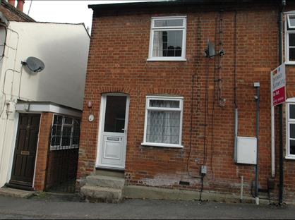 2 Bed Terraced House, Chapel Street, HP23