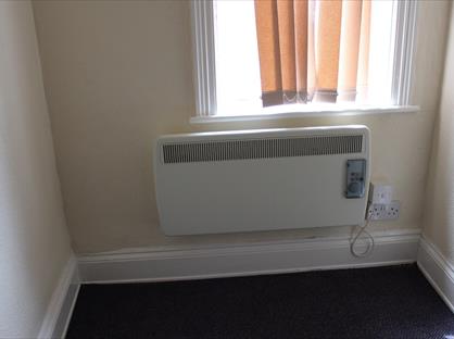 1 Bed Flat, Tong Street, BD4